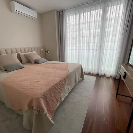 Next Corner Plaza * Фуншал