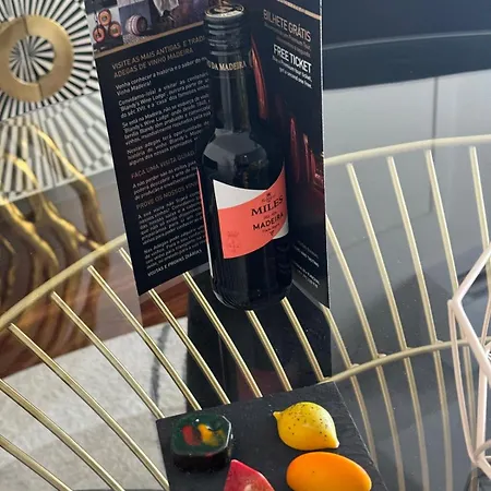 Next Corner Plaza * フンシャル