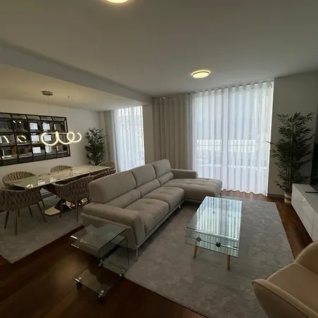 Апартаменты Next Corner Plaza *