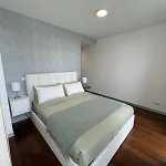 Next Corner Plaza 아파트 푼샬