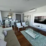 Next Corner Plaza 아파트 푼샬