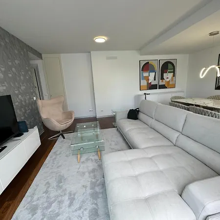 Next Corner Plaza Apartamento *