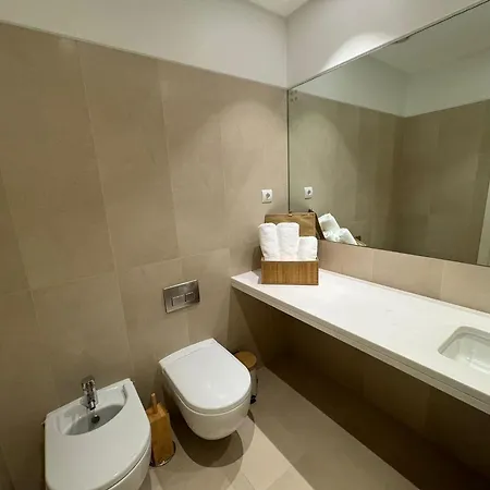 Next Corner Plaza Funchal (Madeira)