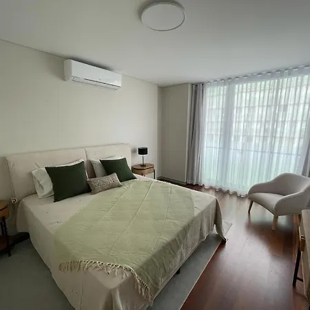 Apartment Next Corner Plaza *