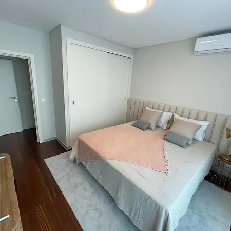 Apartment Next Corner Plaza