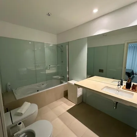 Apartment Next Corner Plaza