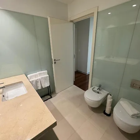 Next Corner Plaza * Funchal (Madeira)