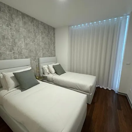 Next Corner Plaza * Funchal (Madeira)