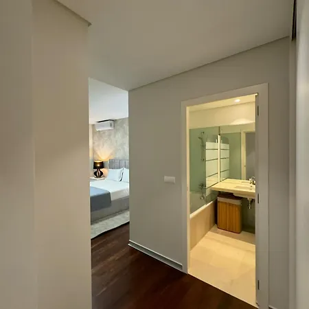 Next Corner Plaza Apartament Funchal (Madeira)