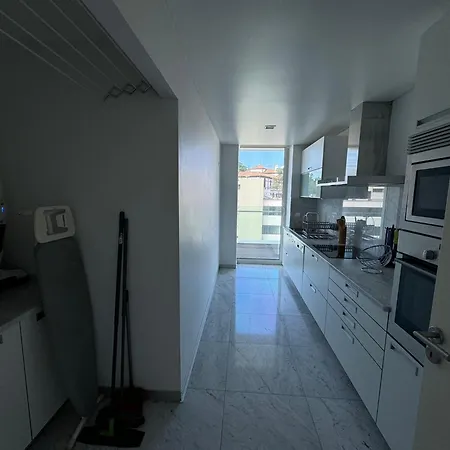 Next Corner Plaza Funchal (Madeira)