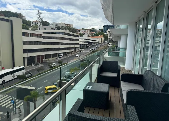 Next Corner Plaza Apartman