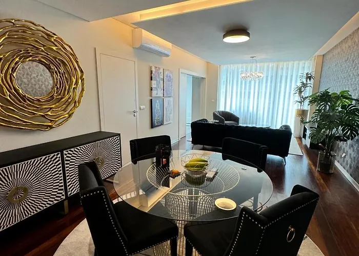 Next Corner Plaza Apartamento