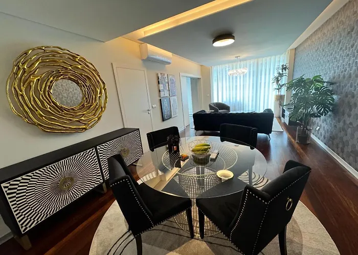 Next Corner Plaza Apartman