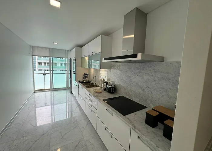 Next Corner Plaza Apartman *