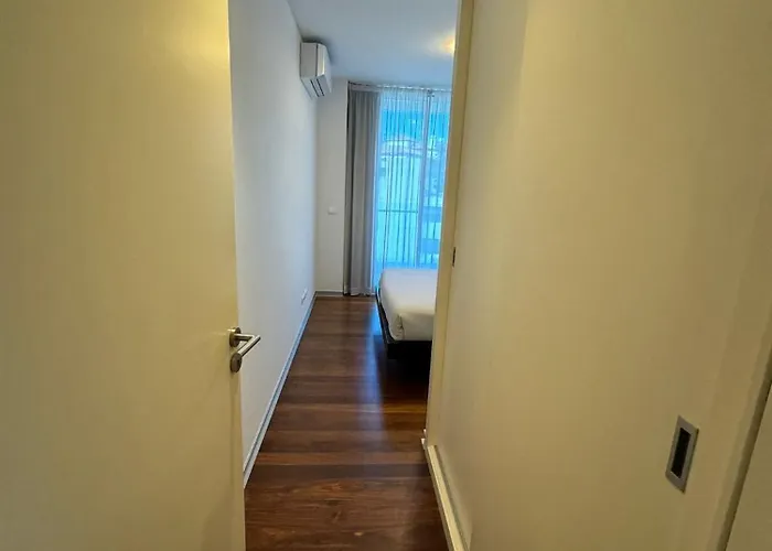 Next Corner Plaza Apartman *