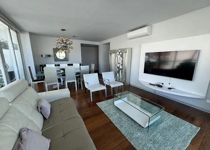 Next Corner Plaza Apartman Funchal